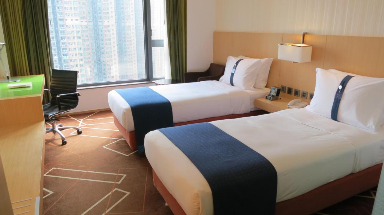Holiday Inn Express Hong Kong Kowloon East, An Ihg Hotel Exterior photo