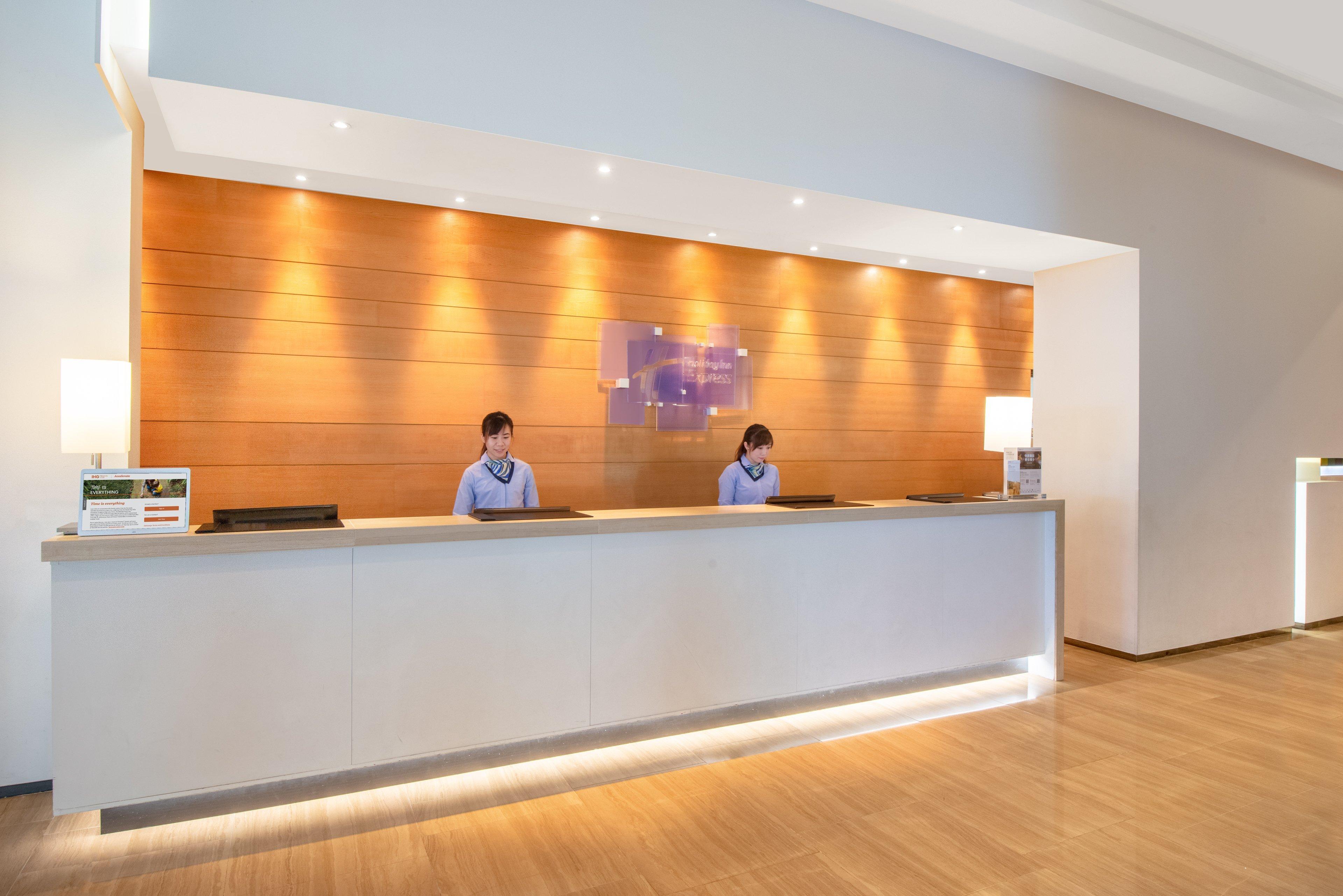 Holiday Inn Express Hong Kong Kowloon East, An Ihg Hotel Exterior photo